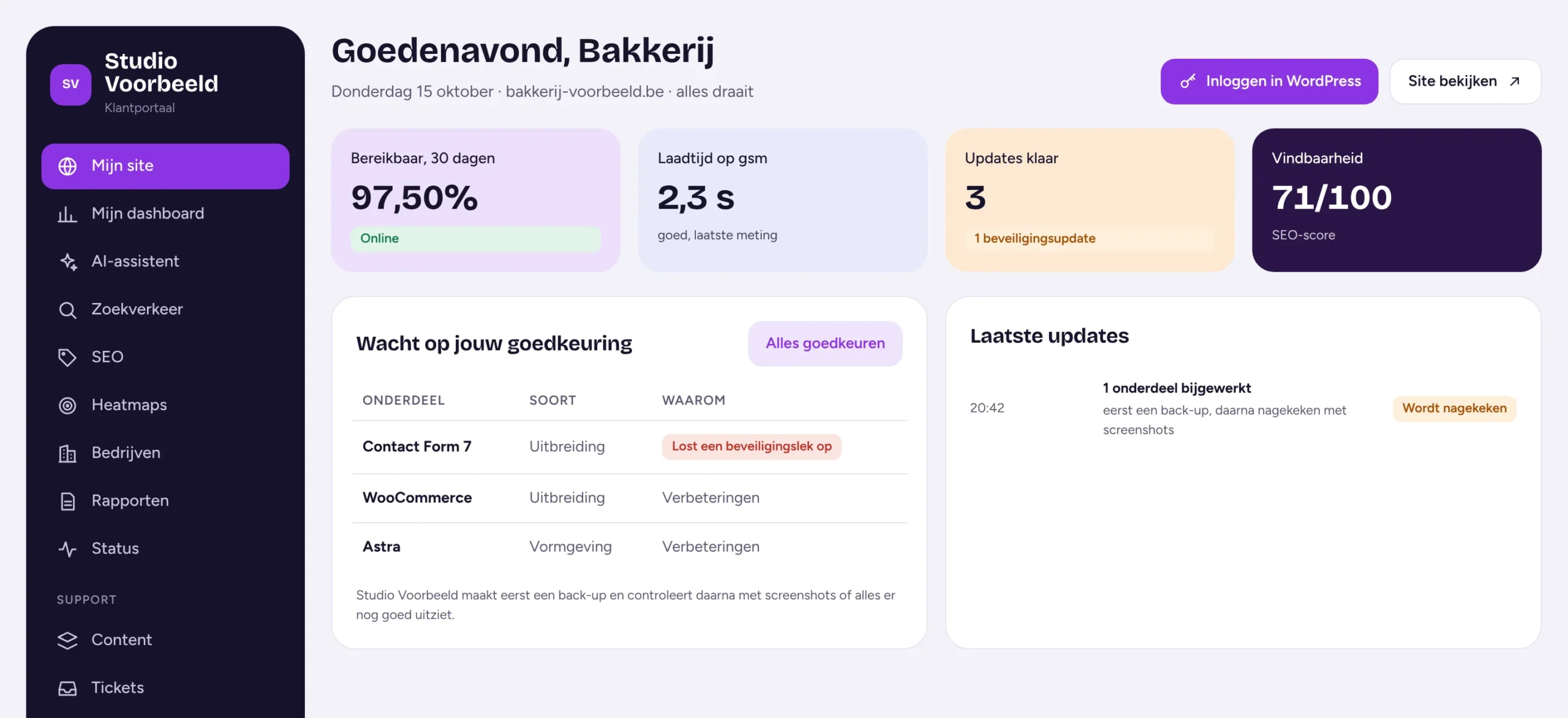 Klantportaal van Ewy in de huisstijl van de agency Studio Voorbeeld, met uptime, laadtijd, updates en SEO-score van de klant